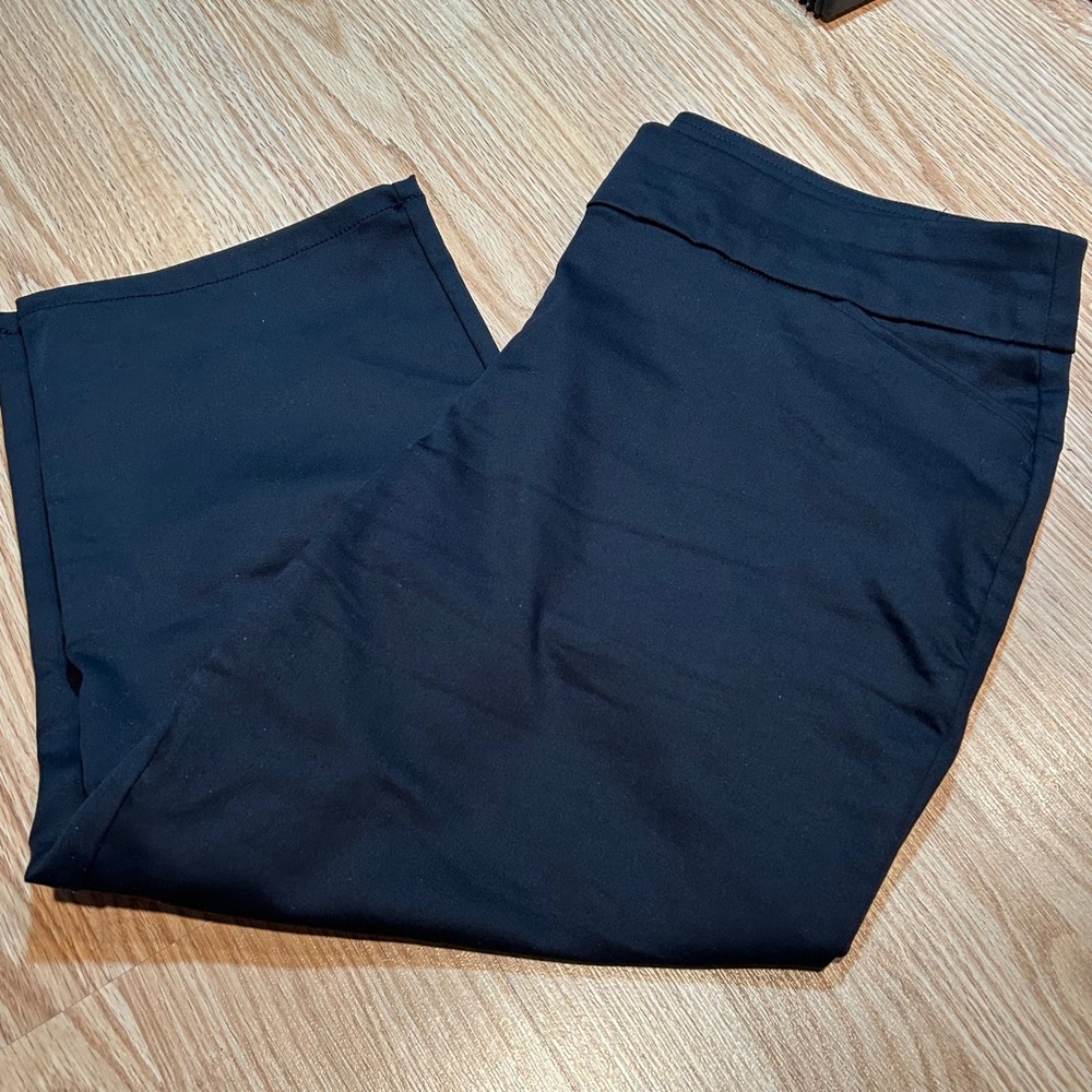 Croft & Barrow The Effortless Stretch Capri Black Pull On Pants‎ 16 Reg